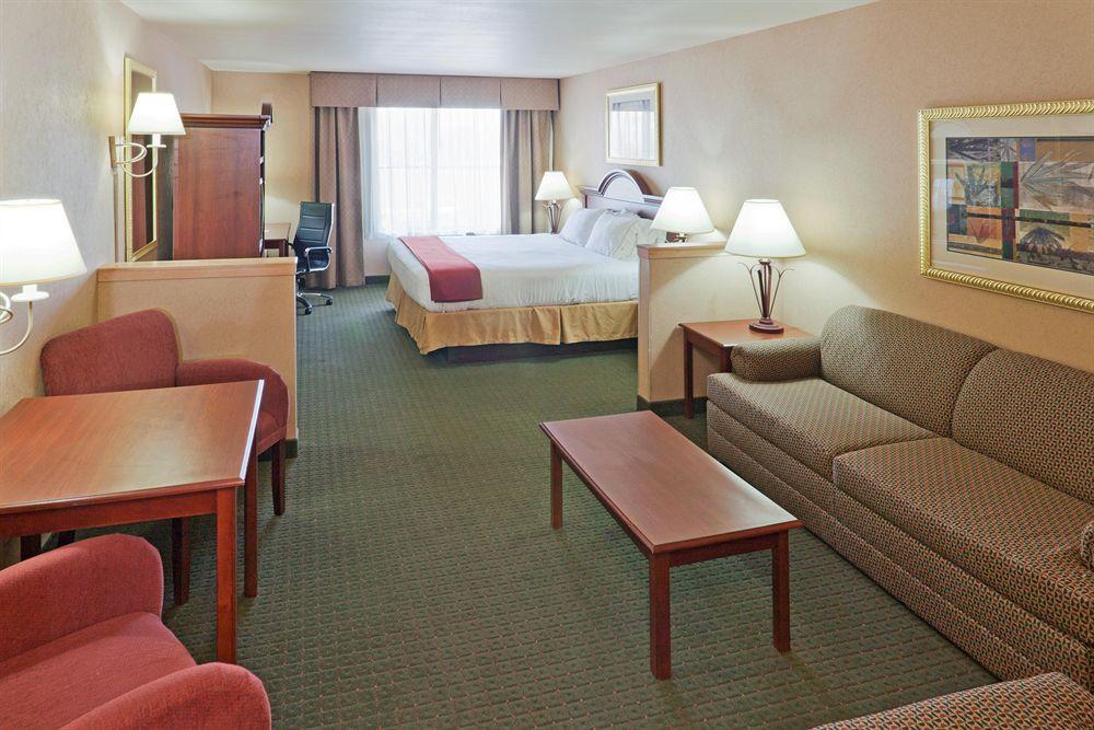 Holiday Inn Express Hotel & Suites Gillette By Ihg Kamer foto