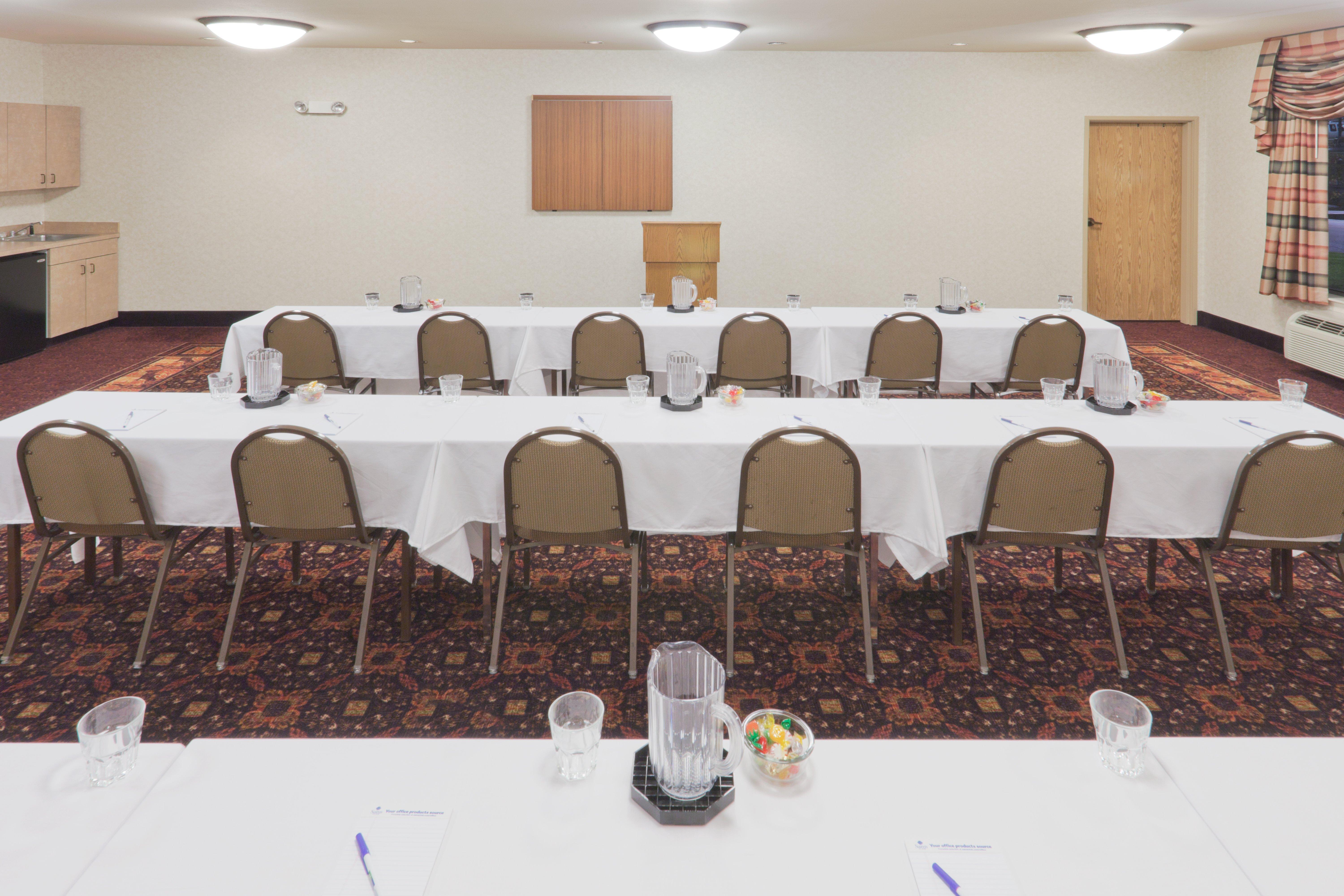 Holiday Inn Express Hotel & Suites Gillette By Ihg Buitenkant foto