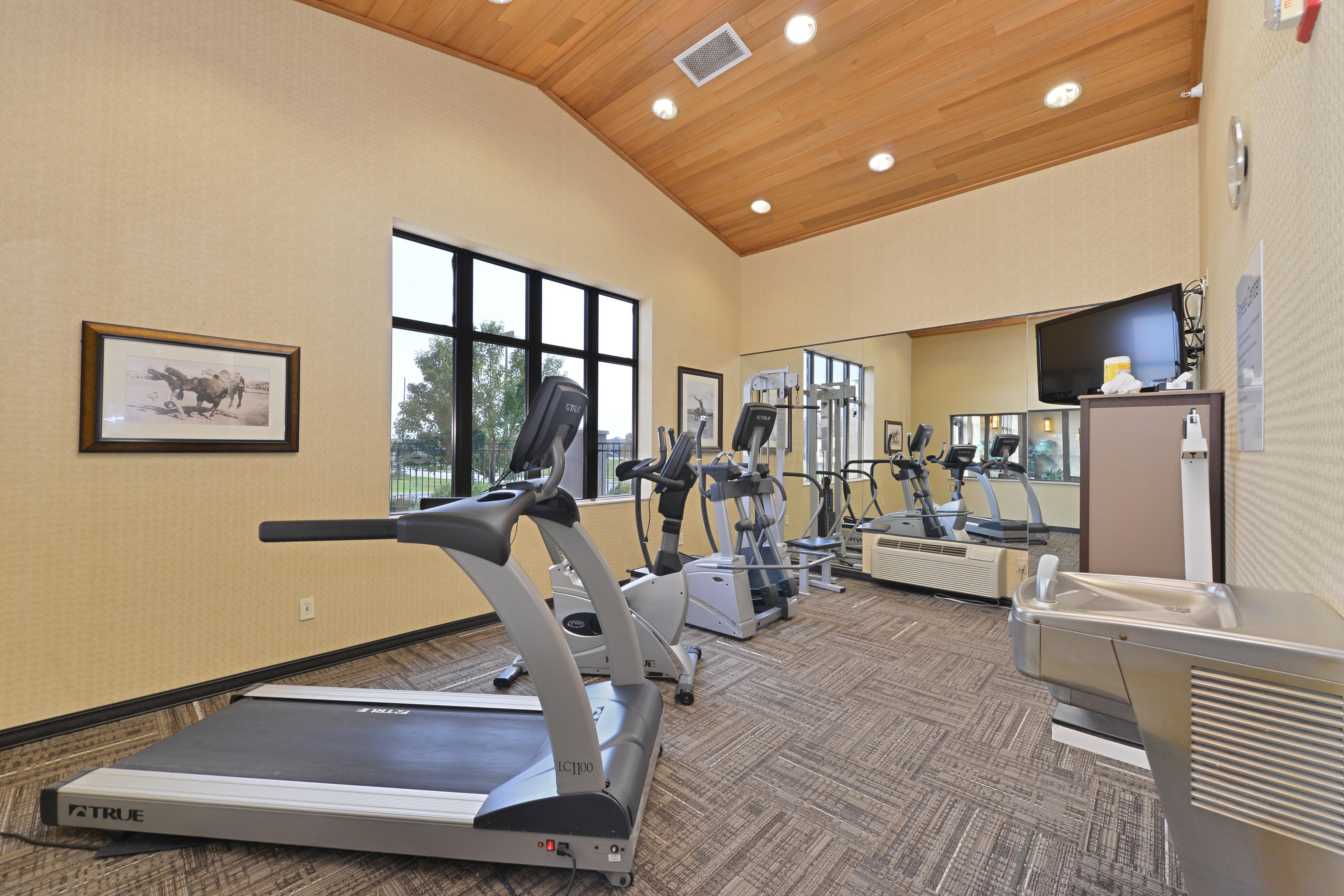 Holiday Inn Express Hotel & Suites Gillette By Ihg Buitenkant foto
