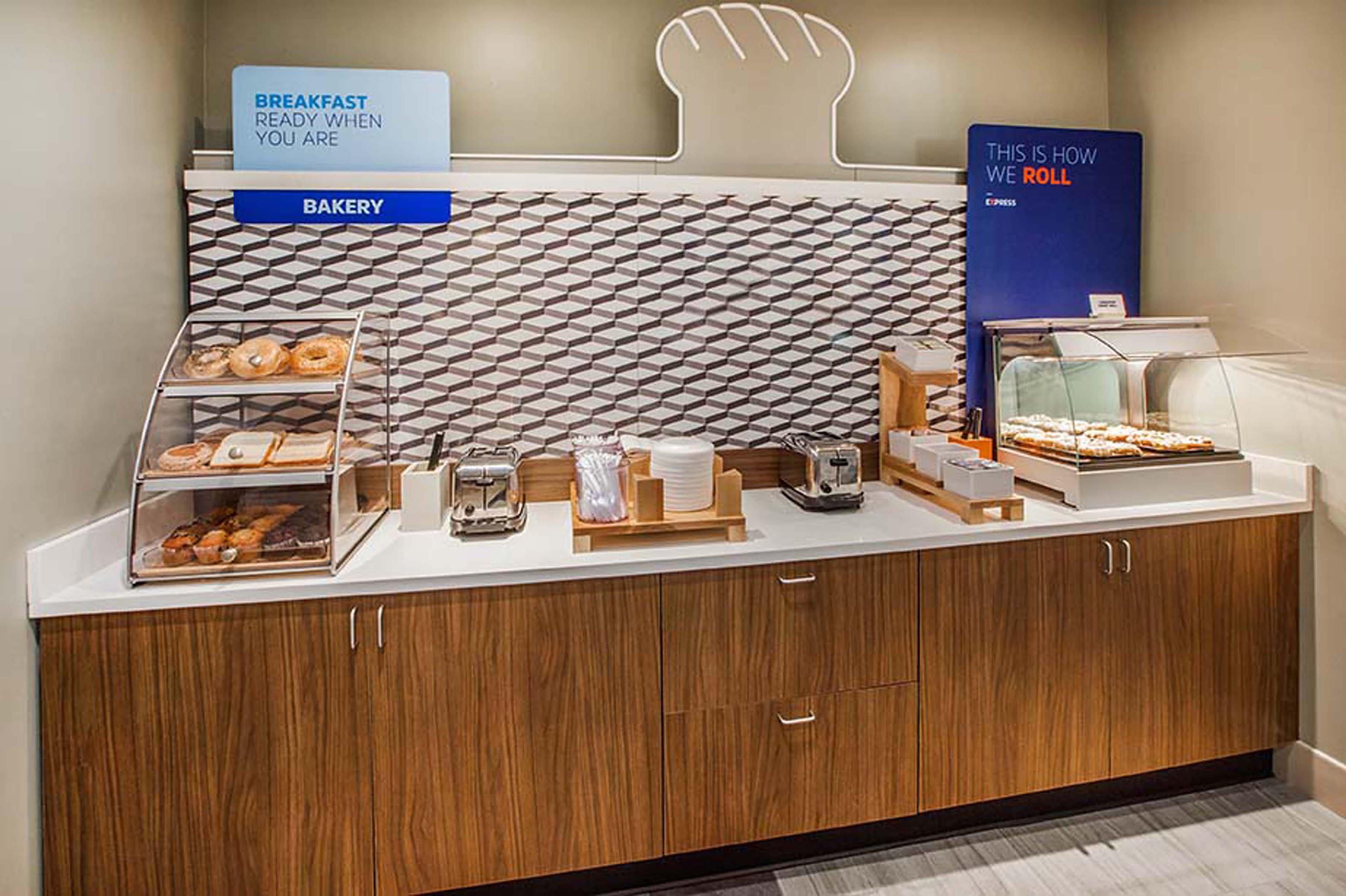 Holiday Inn Express Hotel & Suites Gillette By Ihg Buitenkant foto