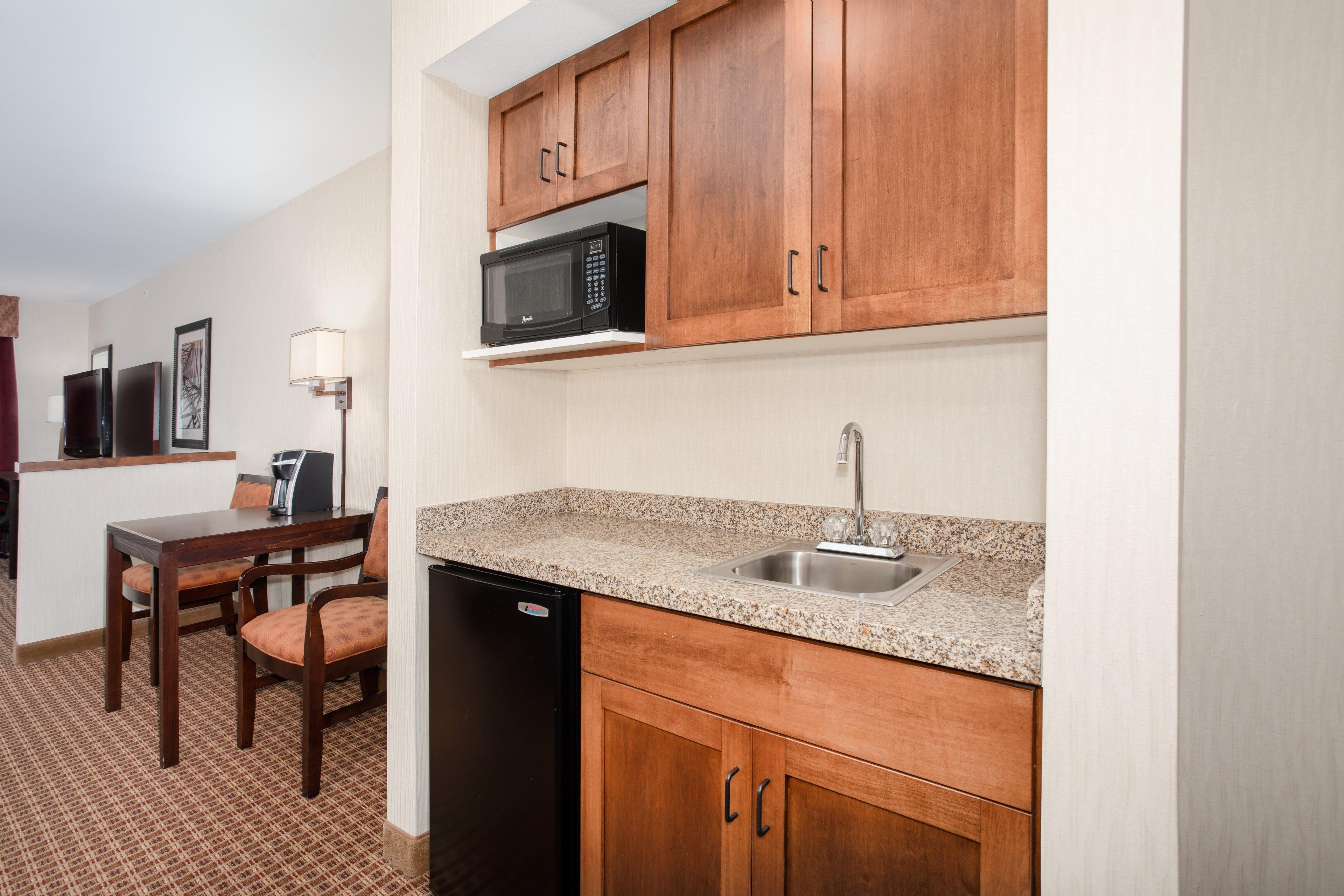 Holiday Inn Express Hotel & Suites Gillette By Ihg Buitenkant foto