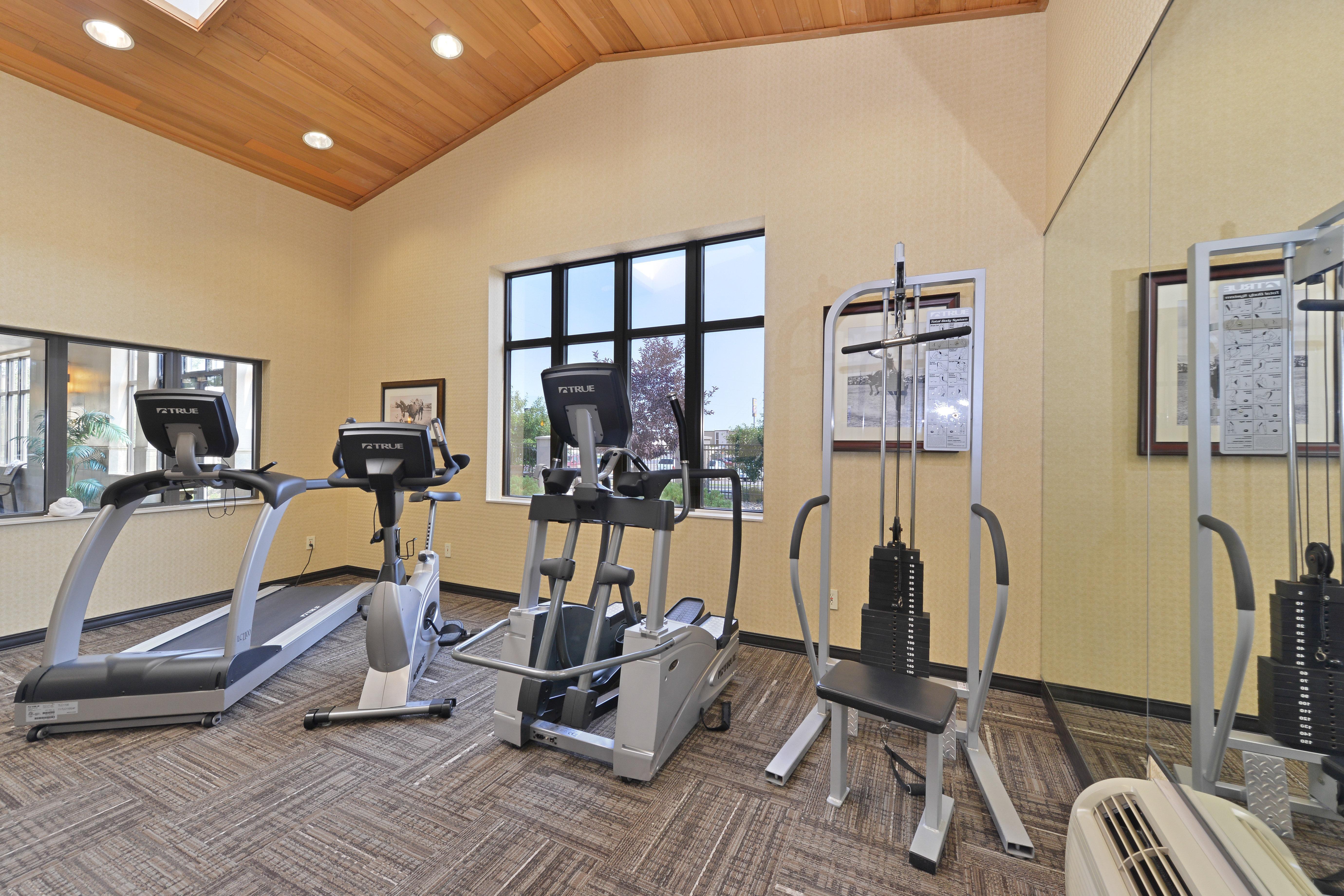 Holiday Inn Express Hotel & Suites Gillette By Ihg Buitenkant foto