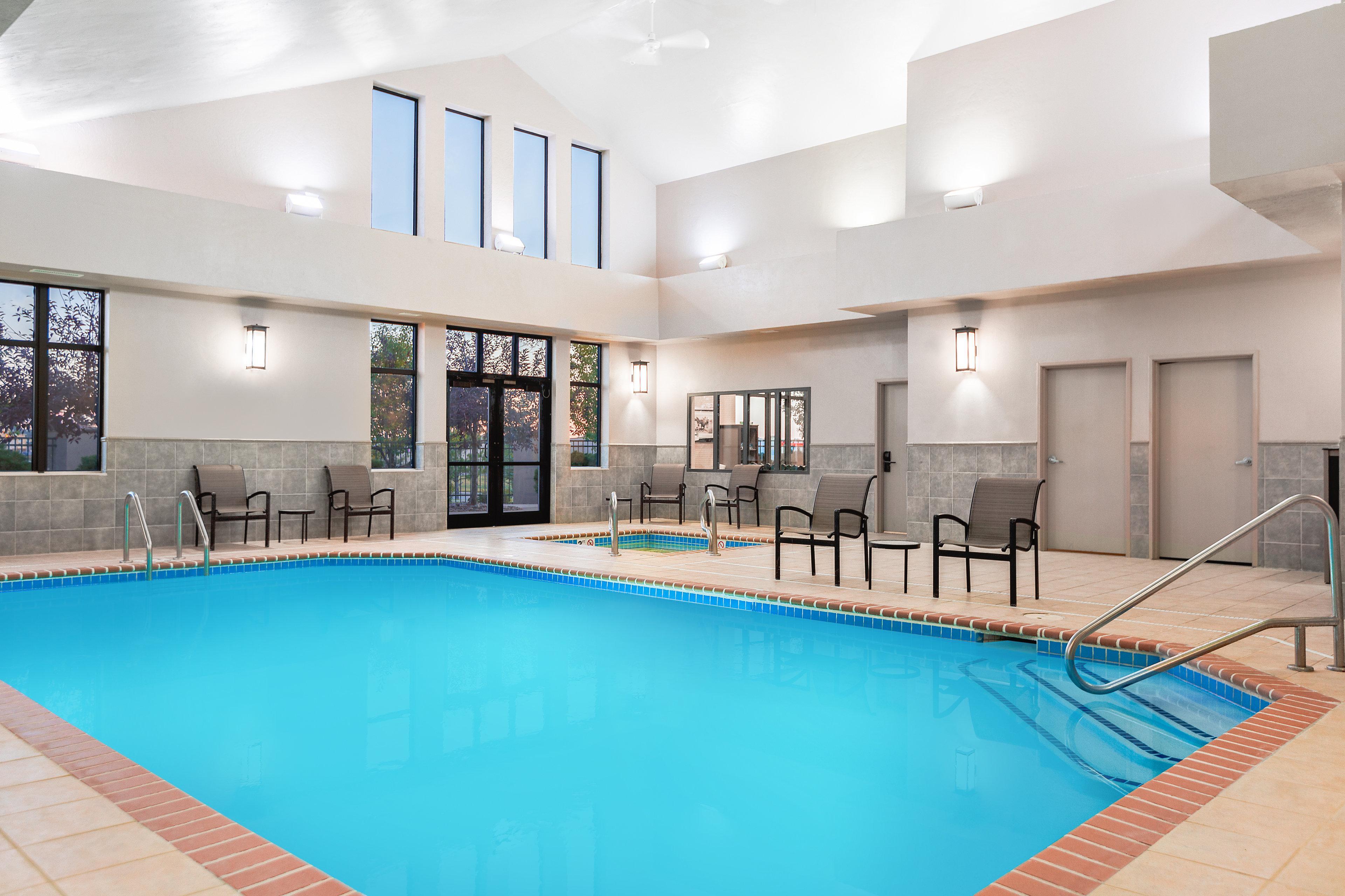 Holiday Inn Express Hotel & Suites Gillette By Ihg Buitenkant foto