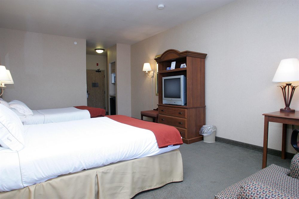 Holiday Inn Express Hotel & Suites Gillette By Ihg Buitenkant foto