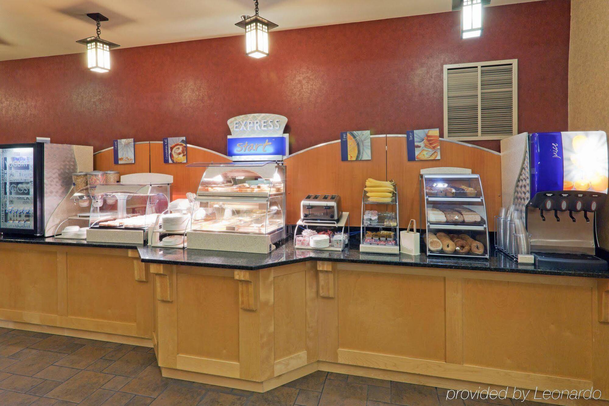 Holiday Inn Express Hotel & Suites Gillette By Ihg Buitenkant foto